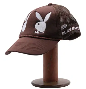 PLAYBOY 메쉬 캡 브라운