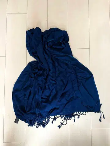 아이젠자보 네이비 나염 실크 스톨
