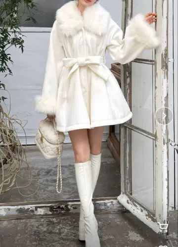 로얄 파티 ROYAL PARTY 퍼 달린 판초풍 코트