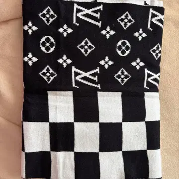 체크 무늬 머플러