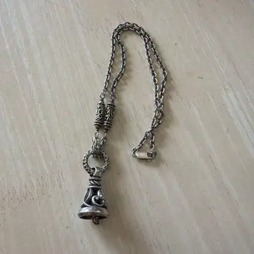 실버 목걸이 레너드 카무호트?