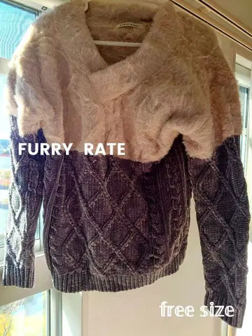 새상품급 FURRY RATE V넥 스웨터 베이지 그레이