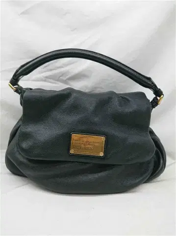 마크제이콥스 블랙 가죽 핸드백 골드 금장 장식