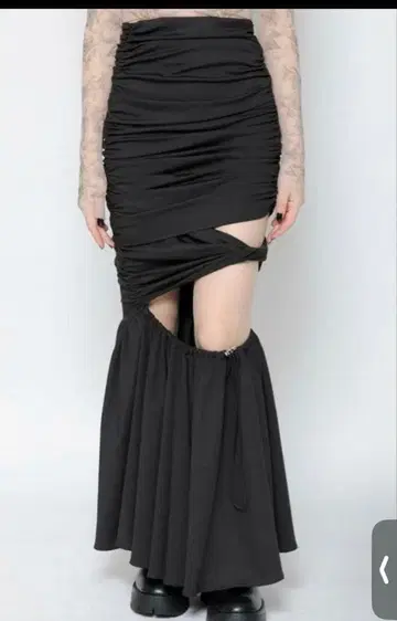 MELT THE LADY 리피트 머메이드 스커트