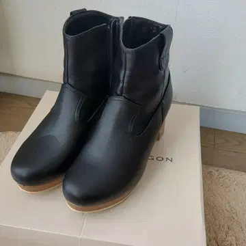 금일 한정! 블랙 지퍼 부티 약 6cm 힐