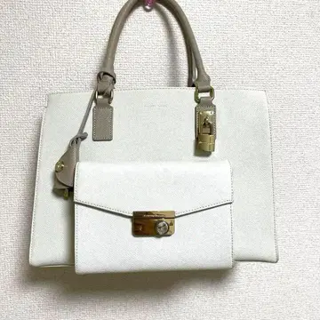 사만다 타바사 화이트 핸드백과 클러치 세트