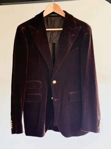 새상품 TAGLIATORE(딸리아또레) 브라운 벨벳 자켓