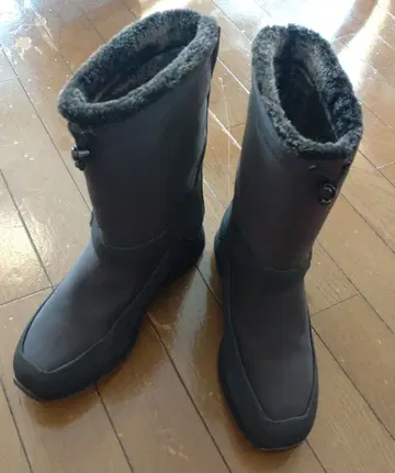 fitfit 다크 그레이 퍼 부츠