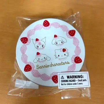 [ 신상 ] 산리오 딸기 휘핑 케이크 틴 케이스 & 씰 세트