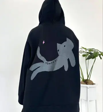 츠모리 치사토 키라네코 종이상자 후디 블랙 1점