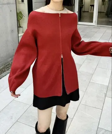 [ mystic ] 미스틱 와이드 넥 ZIP 가디건 오프숄더