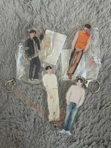 TREASURE 준규 아크릴 스탠드 아크릴 키링 세트