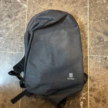 다크 그레이 백팩