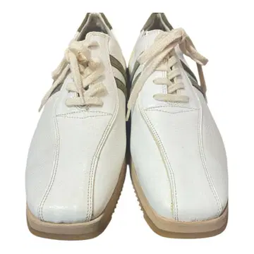 [새상품급] GUESS 화이트 가죽 스니커즈 캐주얼 25cm