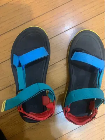 Teva 스포츠 샌들
