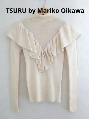 새상품급 TSURU by Mariko Oikawa 프릴 터틀 니트 화이트