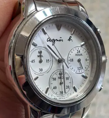 가격 인하 새상품급 작동품 agnes b. 에네스베 크로노그래프