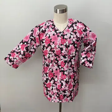 꽃무늬 V넥 긴팔 상의