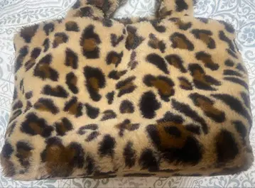 새상품급 레오파드 무늬 퍼 토트백