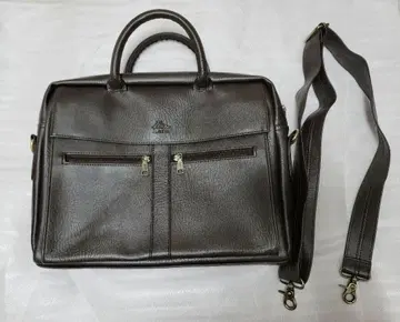 다크 브라운 가죽 숄더백