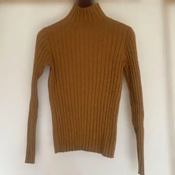 RHC 브라운 리브 터틀넥 스웨터