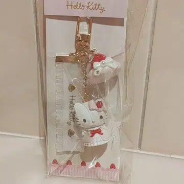 산리오 딸기 휘핑 케이크 키링 키티