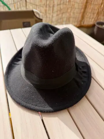 블랙 펠트 햇 (폴리에스테르 100%)