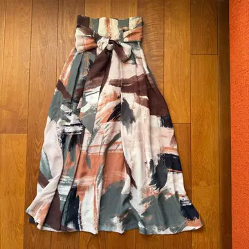 FRAY I.D 페인팅 프린트 스커트