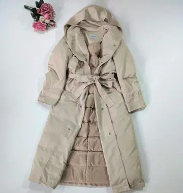 [ 새상품급 ] 인디비 NCR 소프트 타프타 후디드 다운 코트 베이지 M