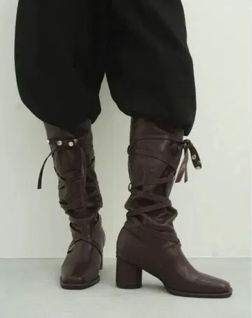 KnuthMarf / 루즈 롱 리본 부츠