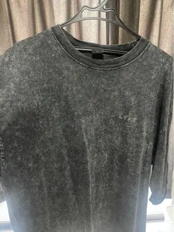 리프트 LYFT 다크 그레이 긴팔 티셔츠
