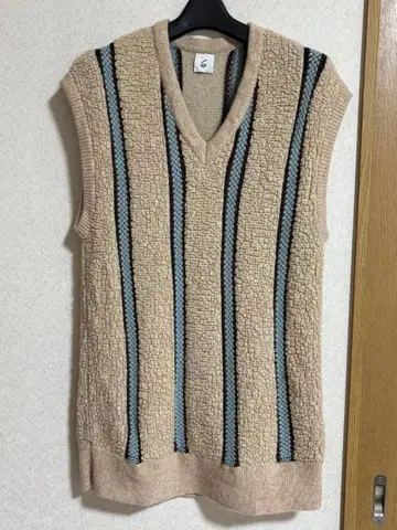 유나이티드 애로우즈 6 로쿠 보아풍 니트 V넥 베스트 스트라이프