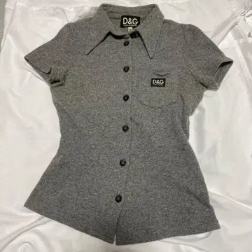 D&G 그레이 피케 셔츠 로고