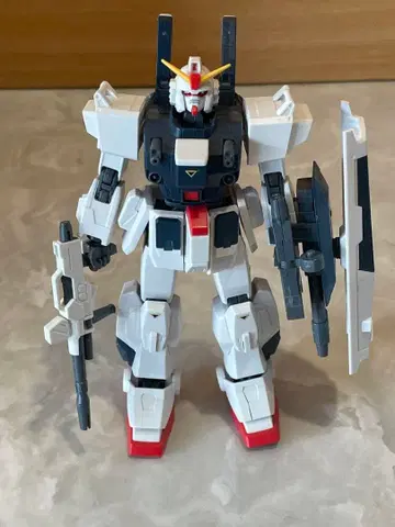 hg 건담 블루 디스티니 3호기 완성품