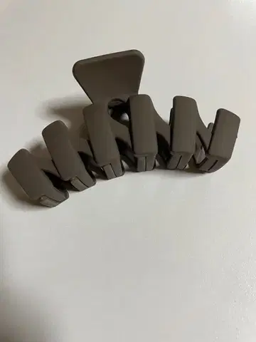 브라운 헤어 클립 플라스틱제