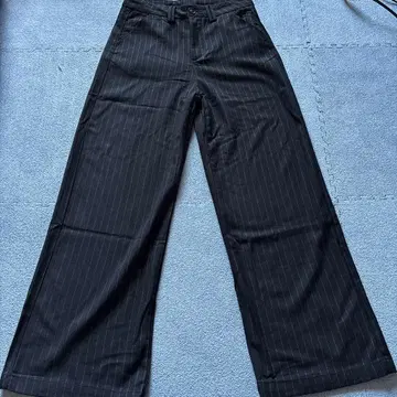 스트라이프 블랙 와이드 팬츠