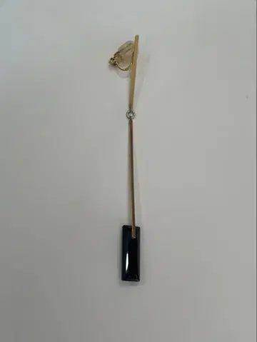 롱 스타일 블랙 컬러 귀찌