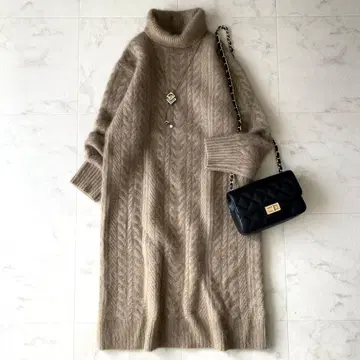 극미품. 정가 3.3만 에스트네이션 하이넥 케이블 원피스