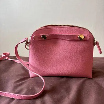 FURLA 핑크 숄더백 지퍼 포함