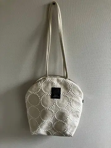 미나 페르호넨 탬버린 머핀 백