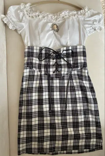 Andy 오프숄더 체크 드레스 S 사이즈