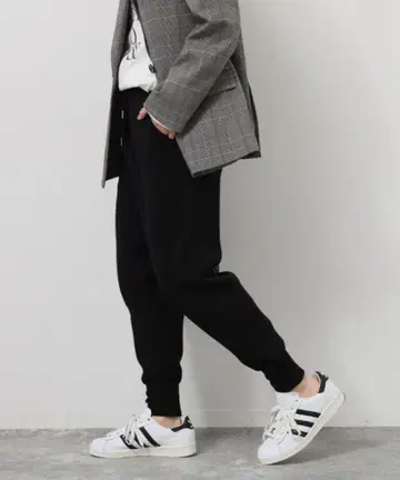 저널 스탠다드 블랙 니트 조거 팬츠