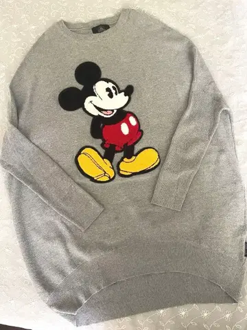 레어 상품 미키마우스 자수 니트 스웨터