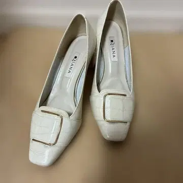 다이아나 펌프스 24cm