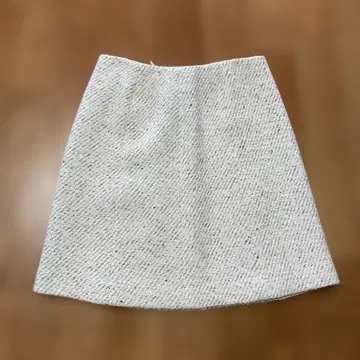 TOMORROWLAND 플레어 스커트 화이트 계열