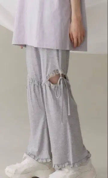 merry jenny 레이스 컷 프릴 리브 팬츠