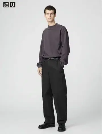 [ 미사용 새상품 ] UNIQLO U 와이드핏 치노 블랙 82