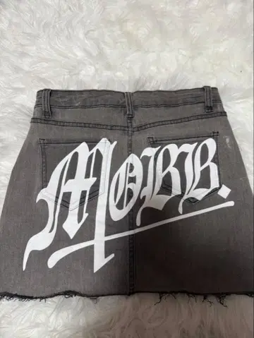 MOBB 로고 프린트 미니 스커트