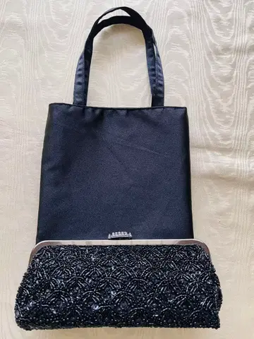 23구 비즈 장식 블랙 클러치백