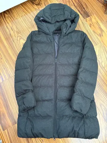 다크 그레이 다운 자켓 M 유니클로